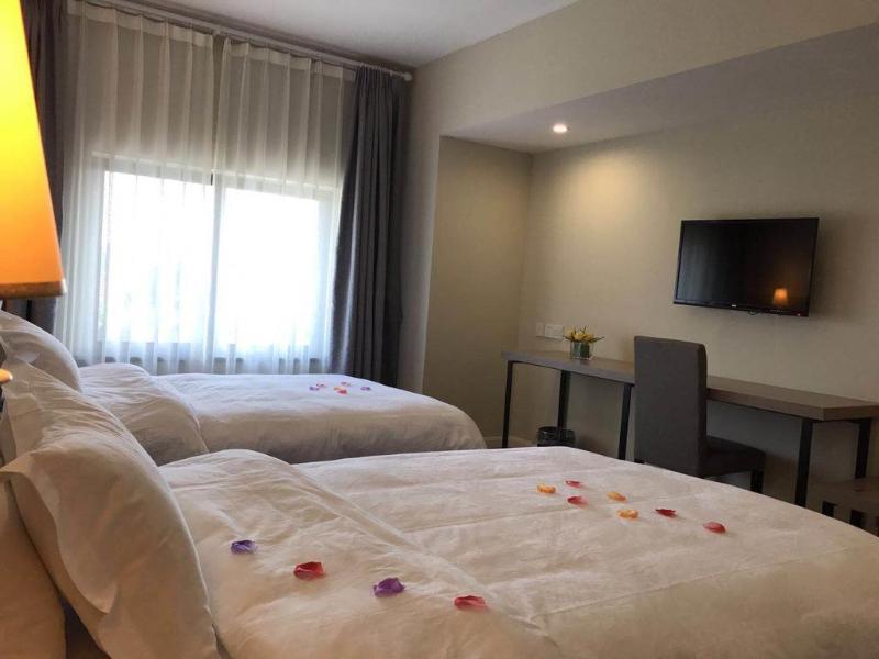 Hotel Dihang Boutique Pudong Airport Branch - Provides Shuttle Service To Pudong Airport And Disneyland